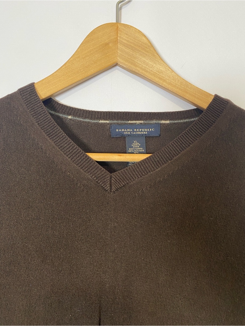 Banana Republic V-Neck Sweater Brown Mens Cashmere Silk Blend Size XL - Picture 2 of 7